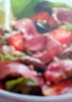 A picture of SPICY OSTRICH FILLET SALAD.