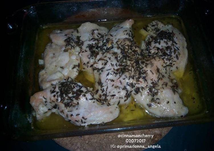 Steps to Prepare Perfect Olive and Lemon Baked Chicken