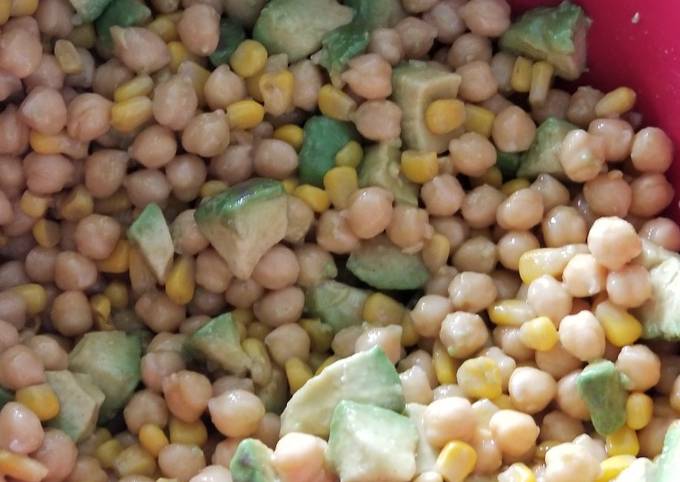 Recipe of Quick Chilean avocado, bean, and corn salad