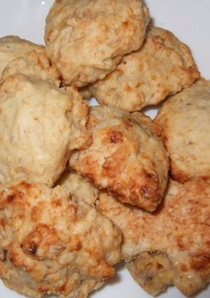 A picture of Surprisingly Easy 5-Minute Banana Cookies.