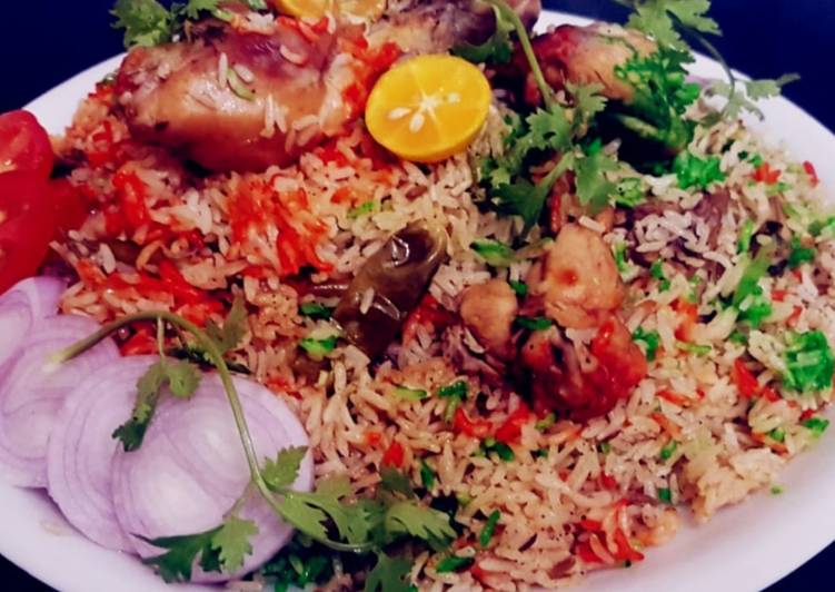 Recipe of Award-winning Pressure Cooker Instant Chicken Biryani