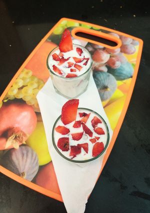 क्रीमी स्ट्रॉबेरी पंच (Creamy strawberry punch recipe in Hindi) रेसिपी मुख्य फोटो
