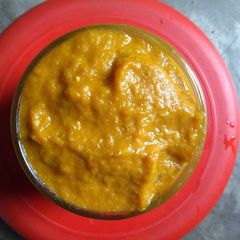 A picture of Pizza sauce.