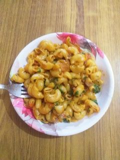 मैकरॉनी (Macaroni recipe in Hindi) रेसिपी मुख्य फोटो