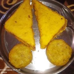 A picture of Bread pakoda.