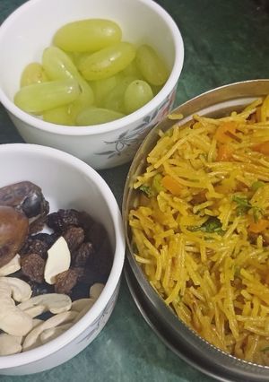 A picture of Wheat vermicelli upma.