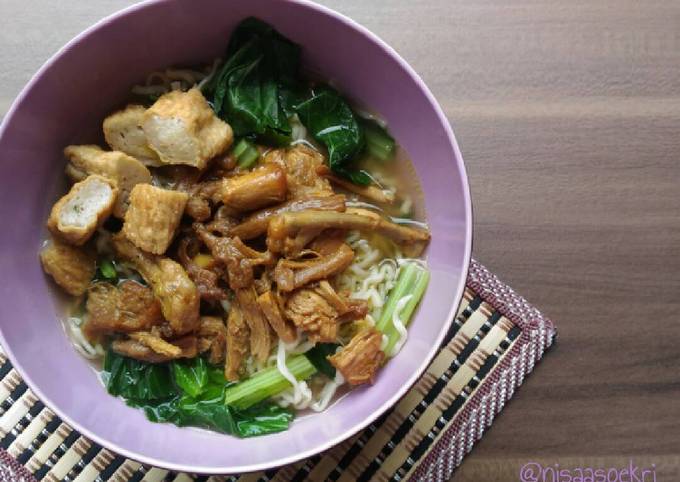 Mie ayam jamur tiram