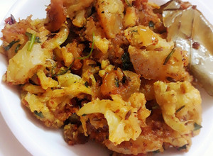 A picture of Masala aloo gobhi.