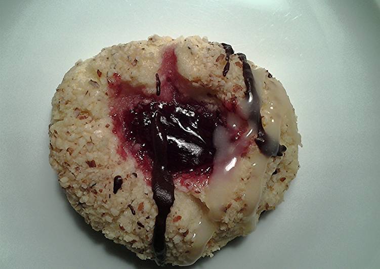 How to Prepare Homemade Raspberry Almond Thumbprint Cookies