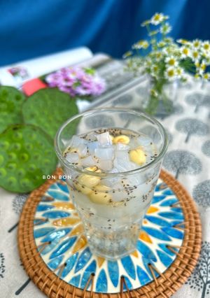 Hình của món Thạch Dừa Hạt Sen.