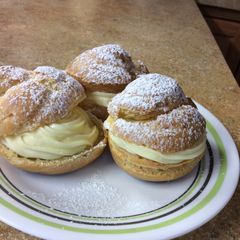 A picture of The Perfect Cream Puff.