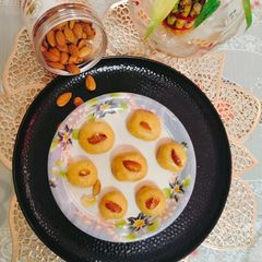 Besan laddu 😋😋😋😋 Halwai style besan laddu 😋 A picture of Besan laddu 😋😋😋😋 Halwai style besan laddu 😋.