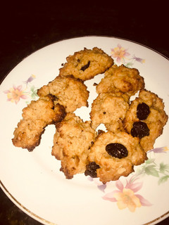 Una foto de Galletas avena, miel, pasas y nueces 🥜❤️