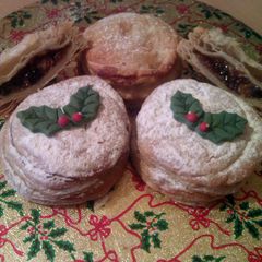 A picture of Vickys Christmas Mincemeat Puff Pastry Pies, GF DF EF SF NF.