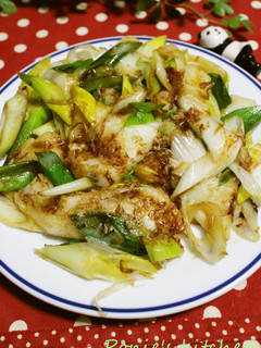 A picture of Unbeatable Bonito and Soy Sauce Seasoning! Easy Japanese Leek Rice Cakes.