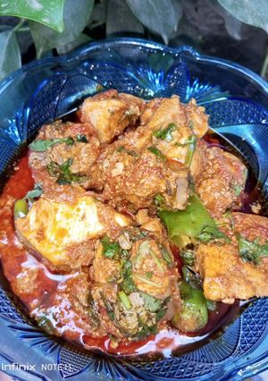 A picture of Boneless chicken tandoori karahi.