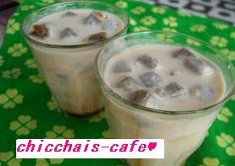 How to Prepare Homemade Summer Staple Cafe-style Iced Cafe au Lait