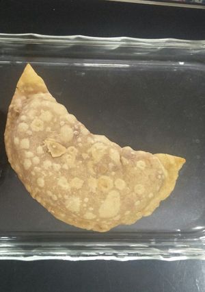 ओल्या नारळाच्या करंज्या (olya narlachya karanjya recipe in marathi) रेसिपी चे मुख्य फोटो 