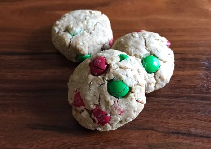 Whole Wheat M&amp;M Oatmeal Cookies