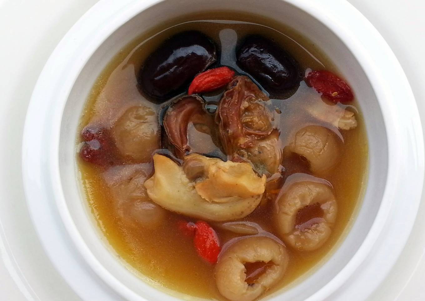 Chicken Soup With Dried Oyster And Dried Sea Whelk