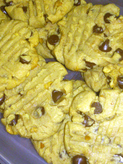 A picture of peanutbutter chocolate chip cookies.