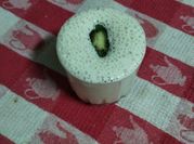 Una foto de batido de kiwi y leche
