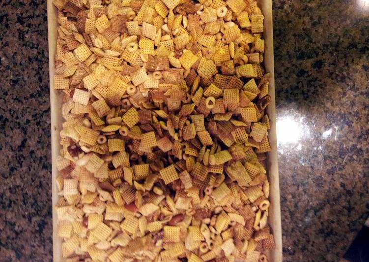 Step-by-Step Guide to Make Favorite Michelle&#39;s party chex mix