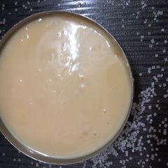 A picture of Condensed milk.