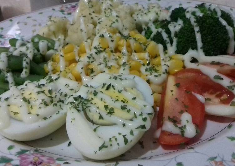 Keto_Salad telur rebus