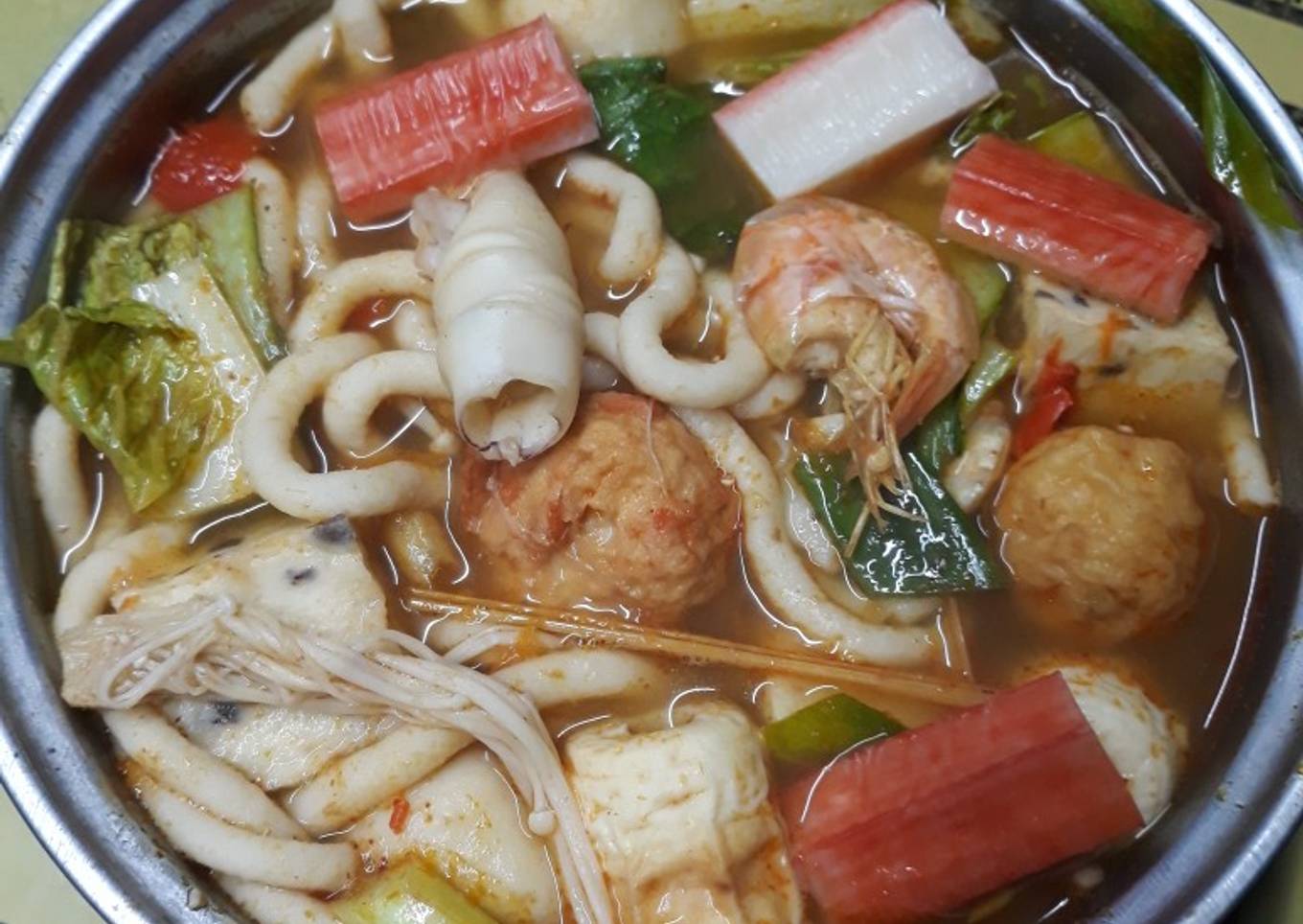 Tomyam seafood superr hot