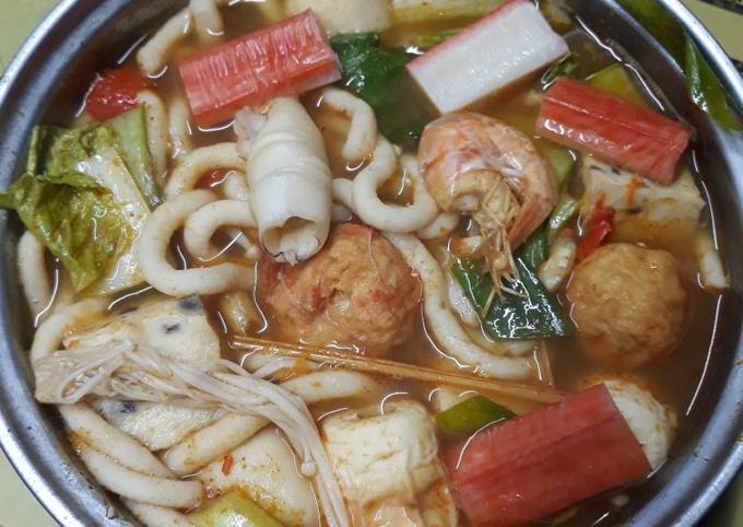 Tomyam seafood superr hot