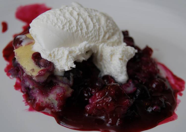 Simple Way to Make Super Quick Homemade Blueberry Cobbler