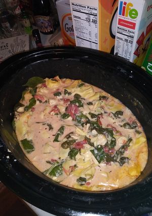 A picture of Crockpot Tortellini Soup.