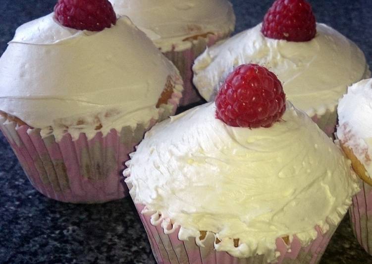 raspberry / blueberry / chocolate chip / cola bottle cupcakes