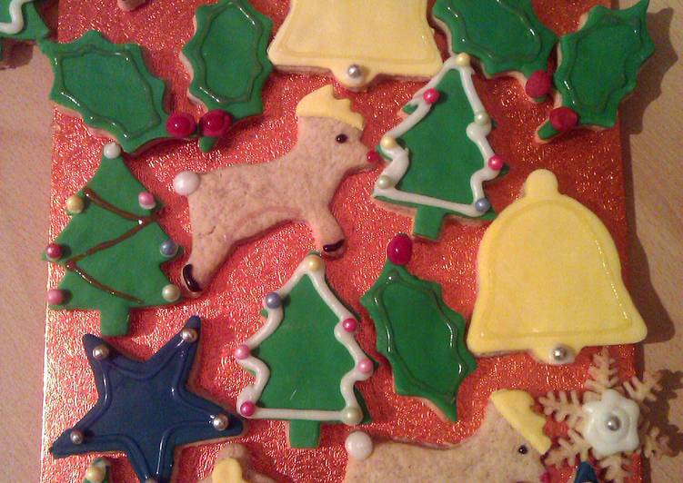 Vickys Spiced 'n' Iced Christmas Cookies Vickys Spiced 'n' Iced Christmas Cookies