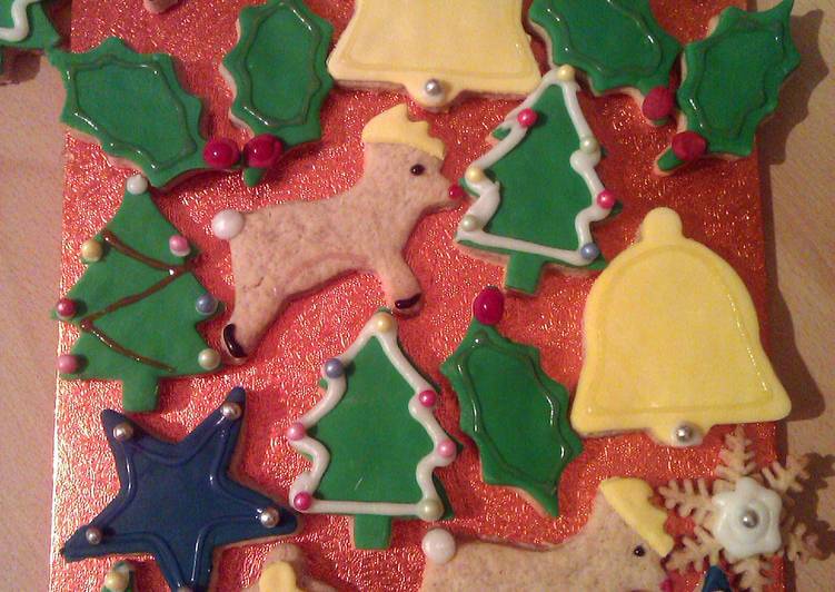 Vickys Spiced 'n' Iced Christmas Cookies