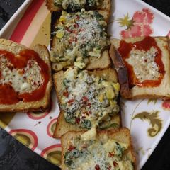 A picture of Spinach egg open sandwich.