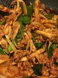 ผัดพริกแกงหมูสับหน่อไม้ดอง