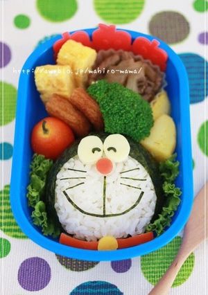 A picture of Easy Charaben Doraemon with Nori Seaweed.