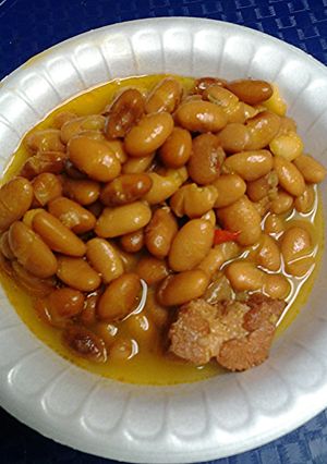 A picture of Pinto beans.