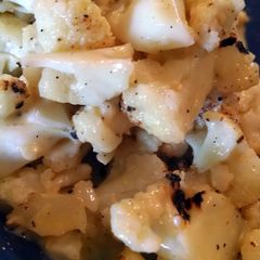 A picture of Cauliflower & cheese.