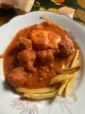 Kefta con huevo y patatas fritas