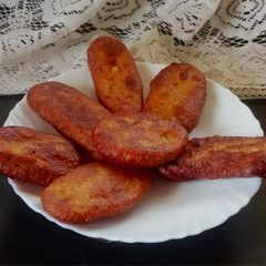 A picture of Anarsa or Gur Pitha - my favourite dessert.
