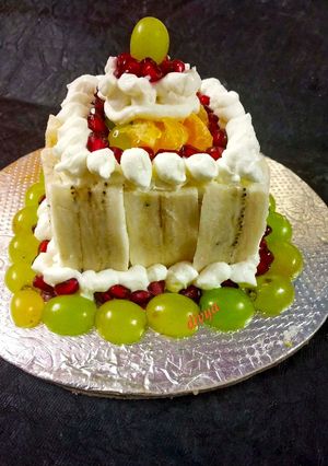 A picture of Banana wall bread fruit sandwich.