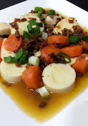 A picture of Tofu And Carrot Top Mushroom.
