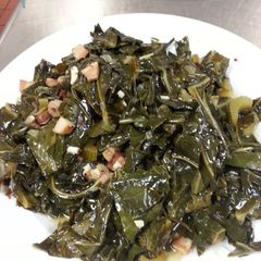 A picture of Braised Collard Greens.