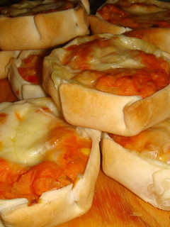Una foto de Canastitas de calabaza, choclo y queso