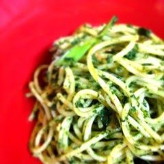 A picture of Komatsuna Pesto Genovese.