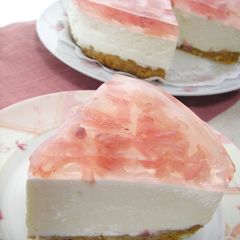 A picture of Sakura No-Bake Cheesecake.