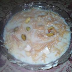 A picture of Seviyan kheer.